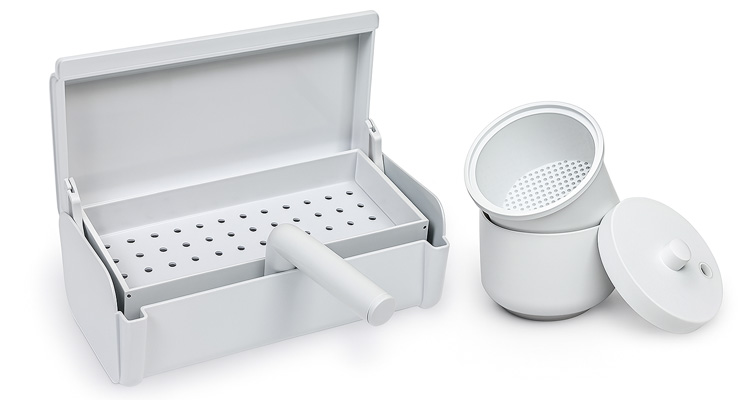 Dental sterilization trays with contact-free instrument transfer, easy-drain platforms, and spill-free design